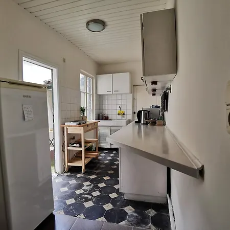 Гостевой дом Cozy Centre With Parkview