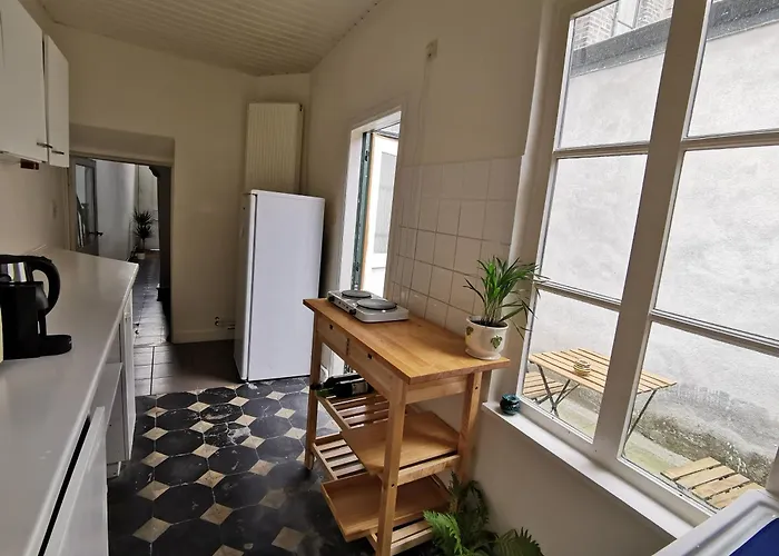 Cozy Centre With Parkview Gante